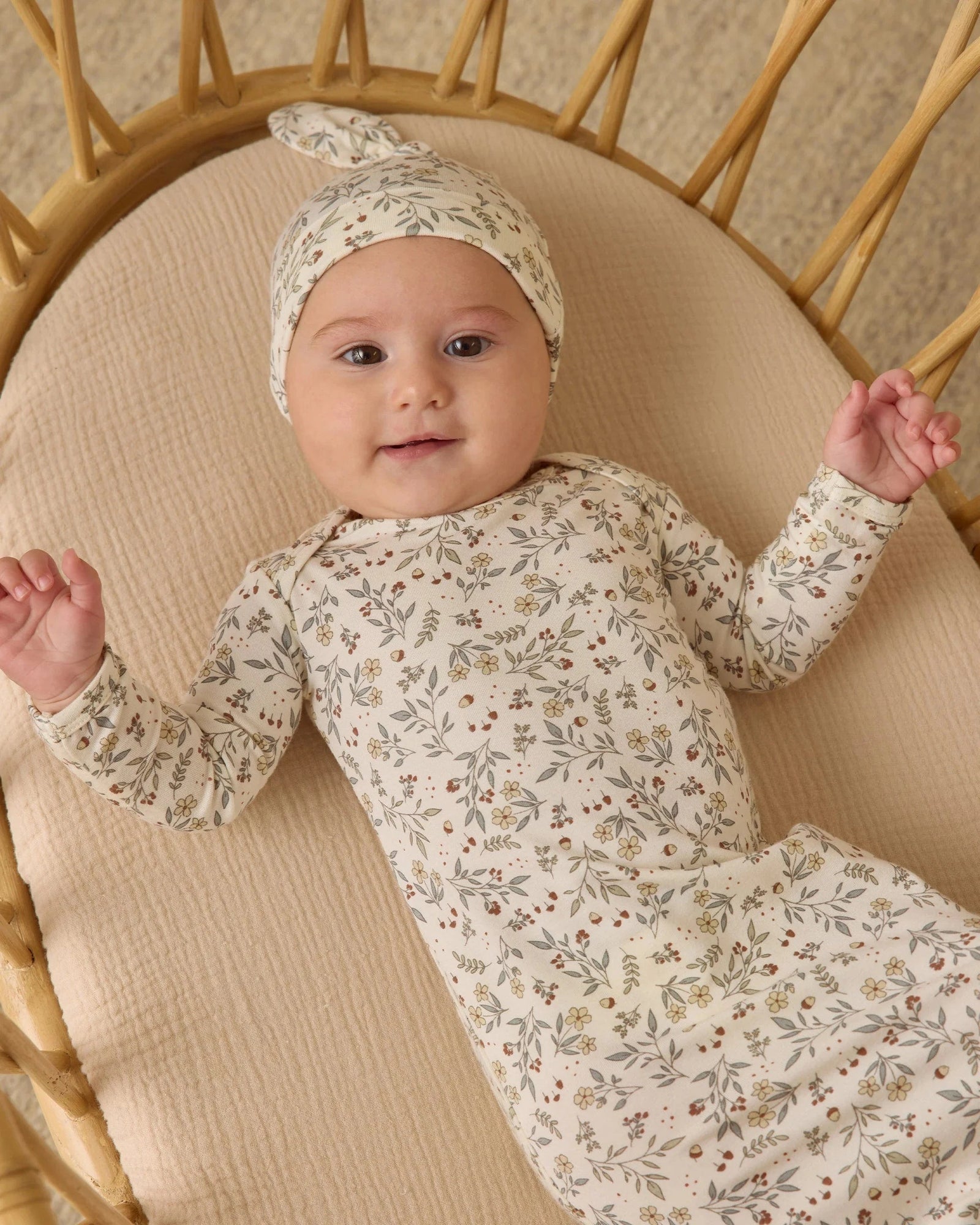 Quincy Mae Baby One Size Bamboo Baby Gown + Hat Set - Woodland