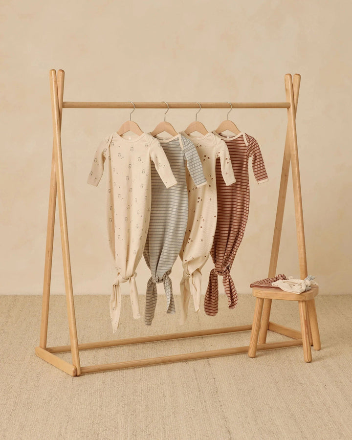 Quincy Mae Baby One Size Knotted Baby Gown + Hat Set - Cedar Micro Stripe