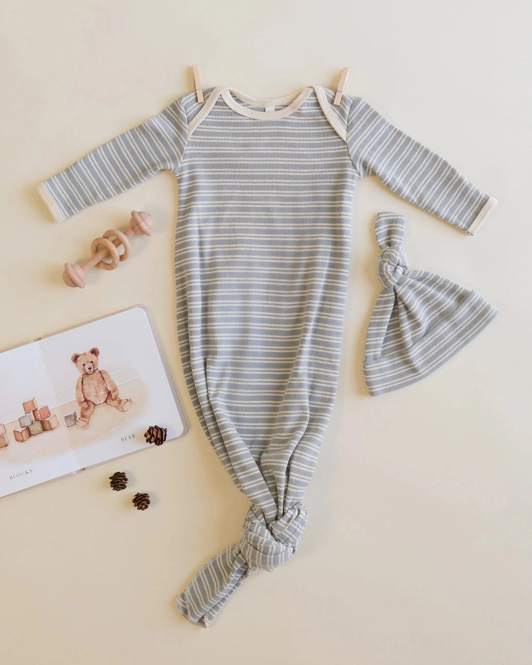 Quincy Mae Baby One Size Knotted Baby Gown + Hat Set - Steel Blue Micro Stripe
