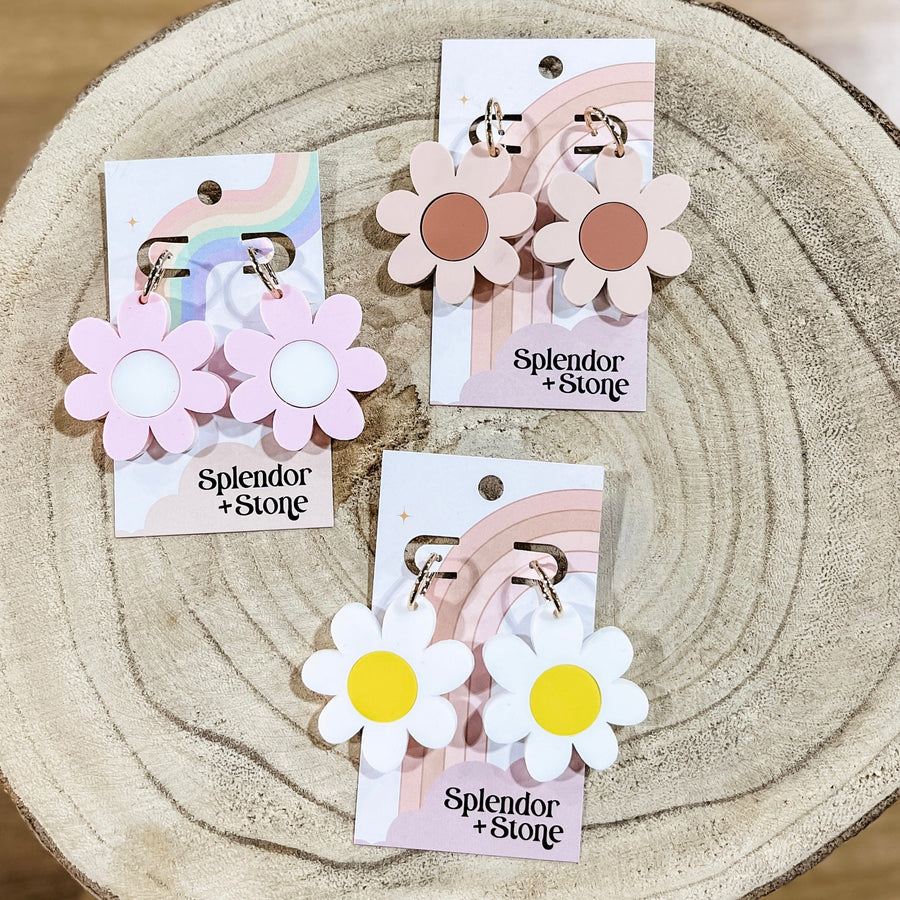 Splendor and Stone Retro Daisy Earrings