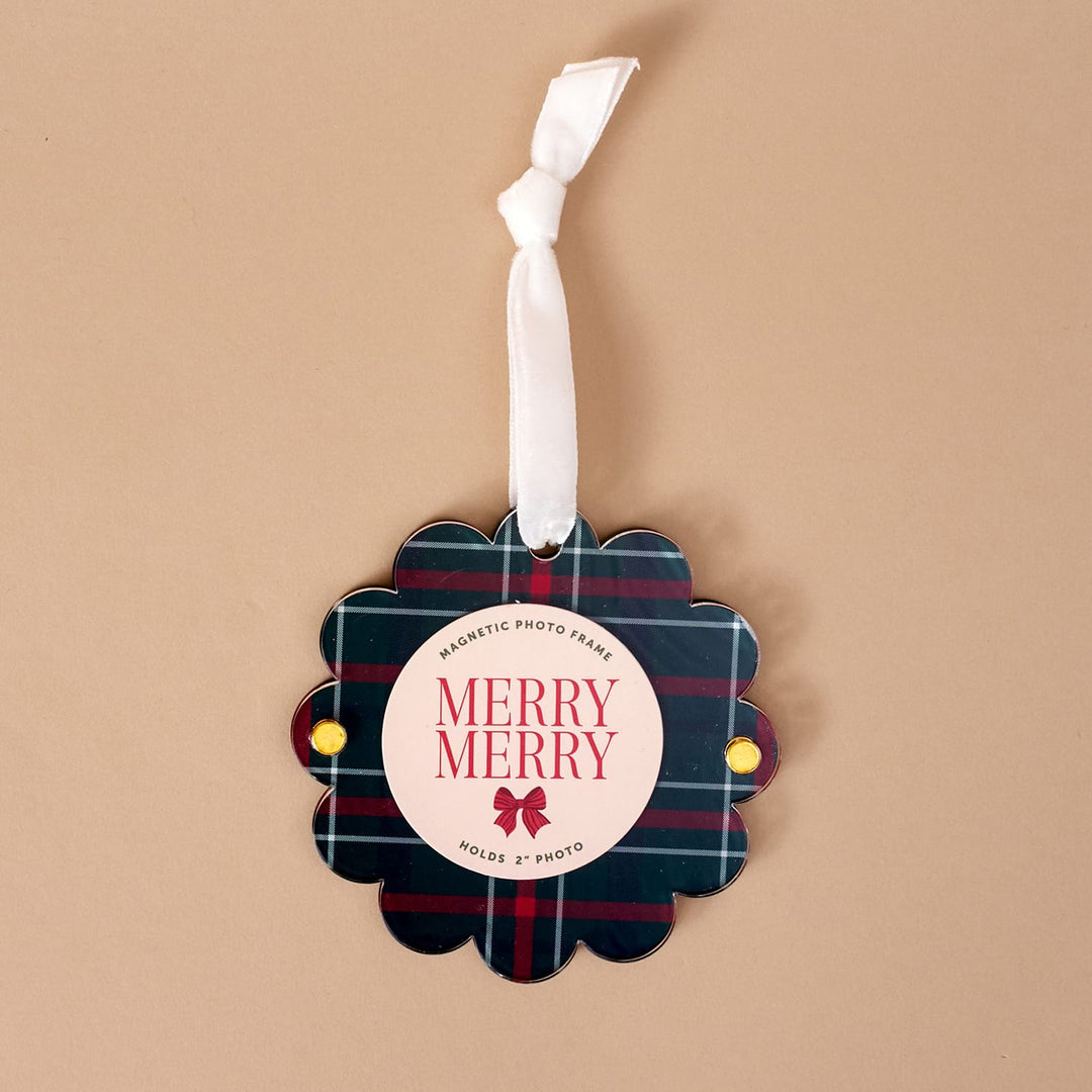 The Darling Effect Holiday Scalloped Round Picture Frame Ornament - Evergreen Plaid