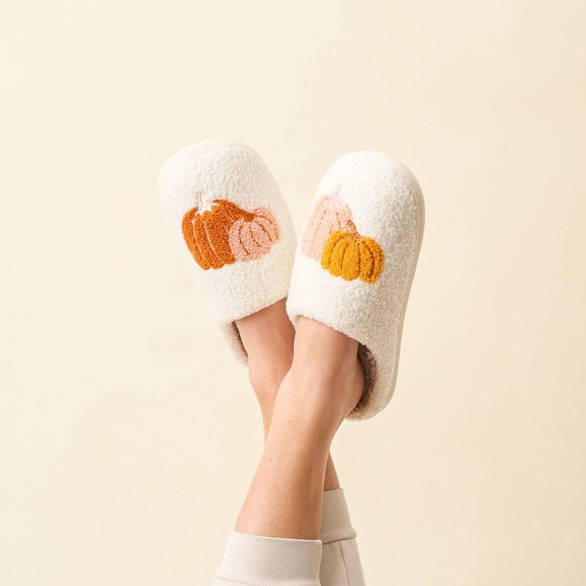 the-darling-effect-pumpkin-slippers-3978