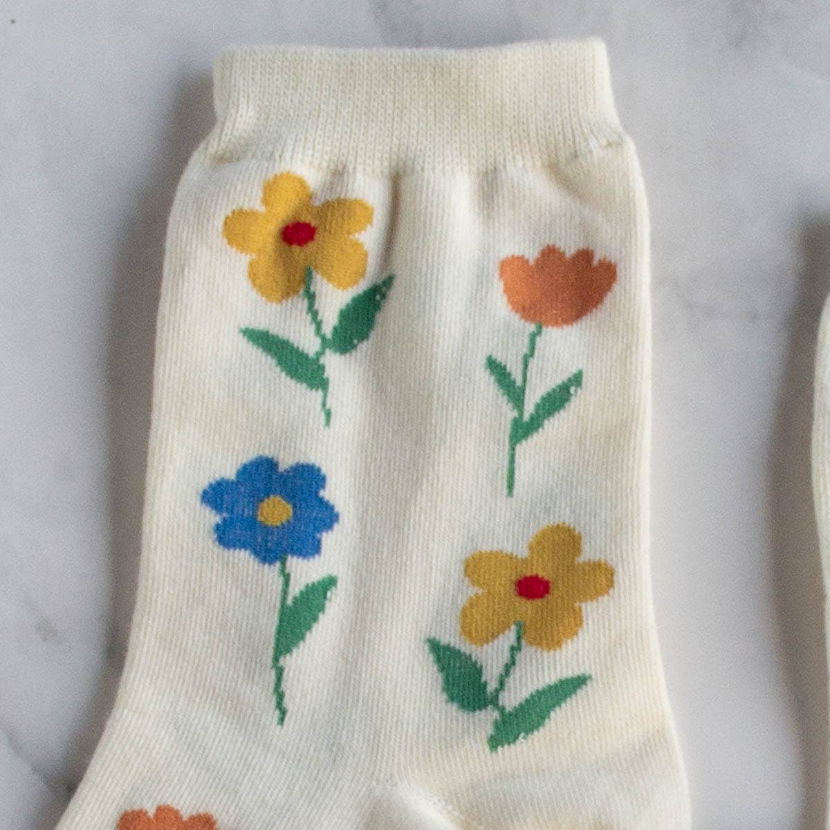 Tiepology Fashion Cream Favorite Flower Casual Socks
