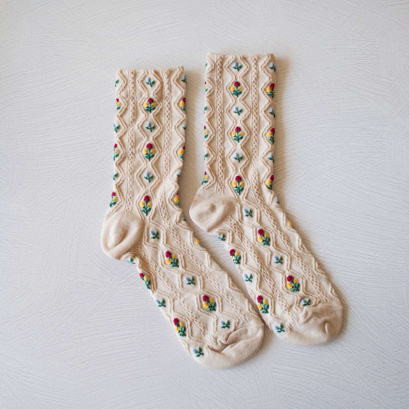 Tiepology Fashion Romantic Floral Casual Socks in Milk Tea