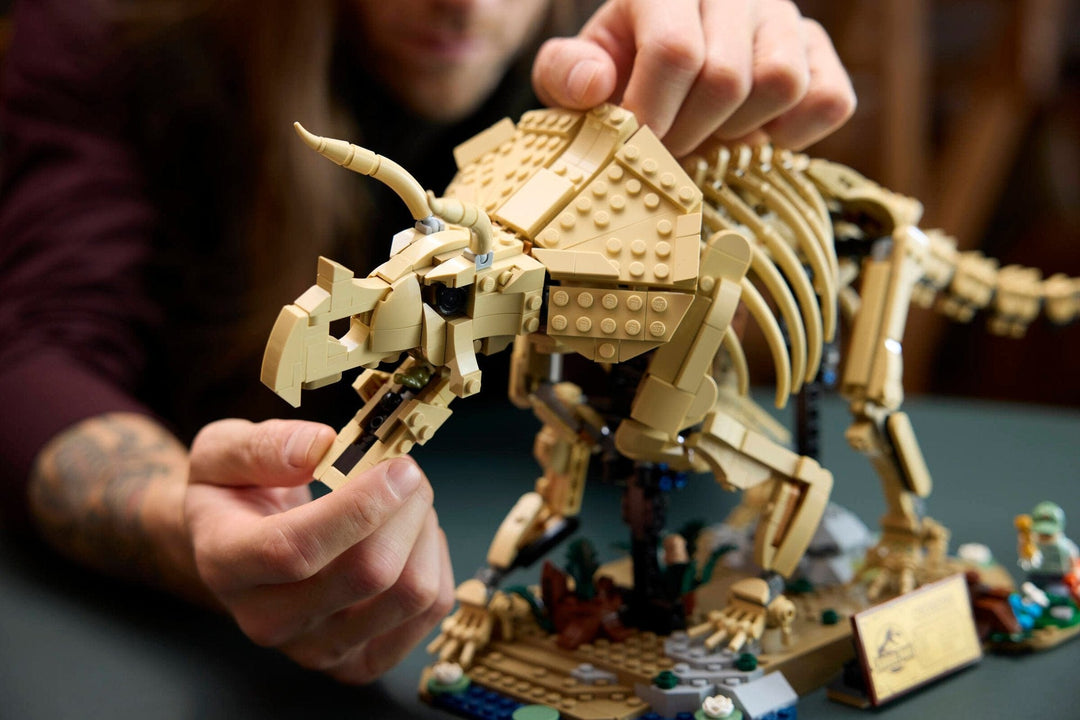 Toyhouse LLC STEM Jurassic World Dinosaur Fossils: Triceratops | LEGO