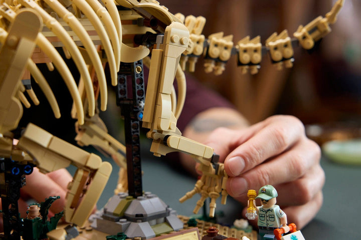 Toyhouse LLC STEM Jurassic World Dinosaur Fossils: Triceratops | LEGO