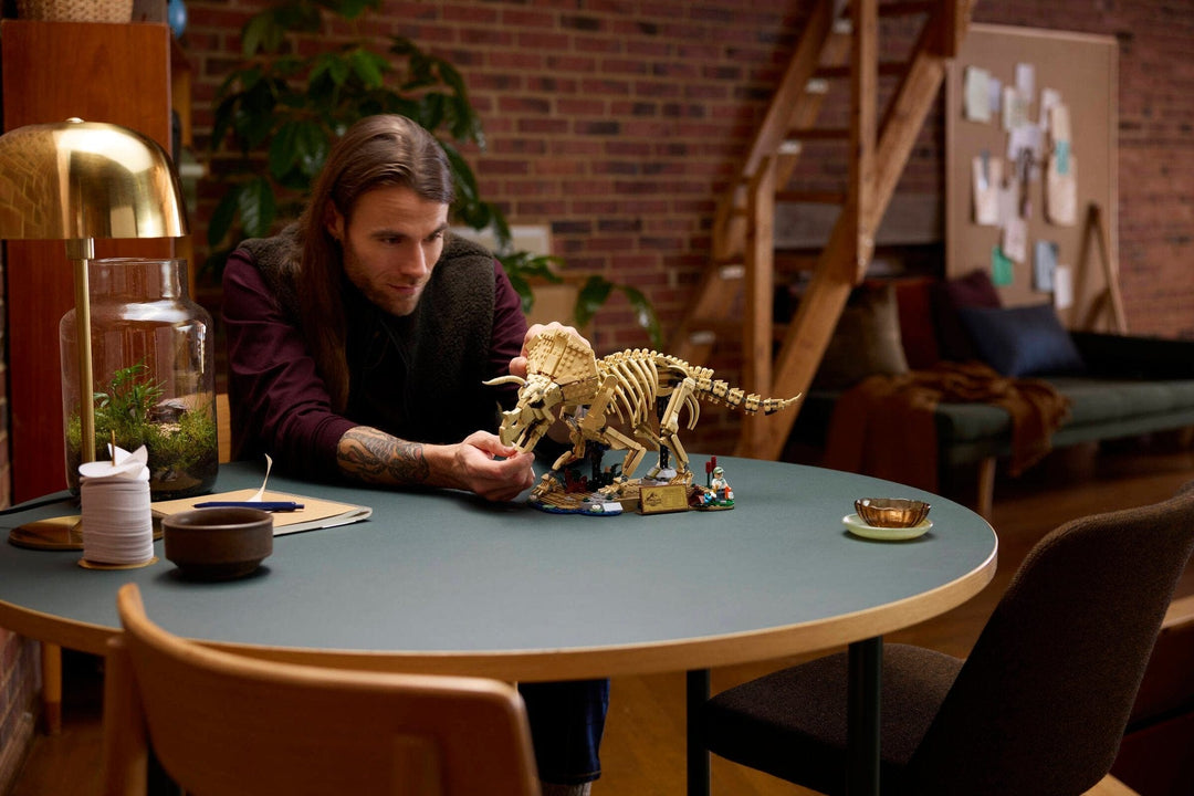 Toyhouse LLC STEM Jurassic World Dinosaur Fossils: Triceratops | LEGO