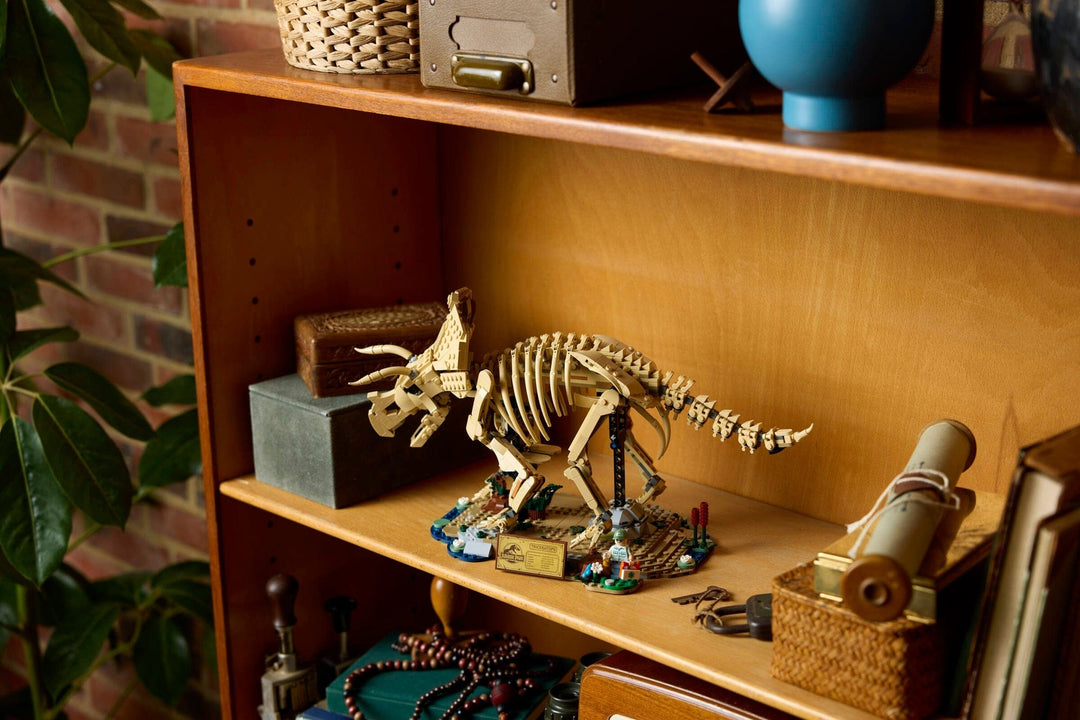 Toyhouse LLC STEM Jurassic World Dinosaur Fossils: Triceratops | LEGO