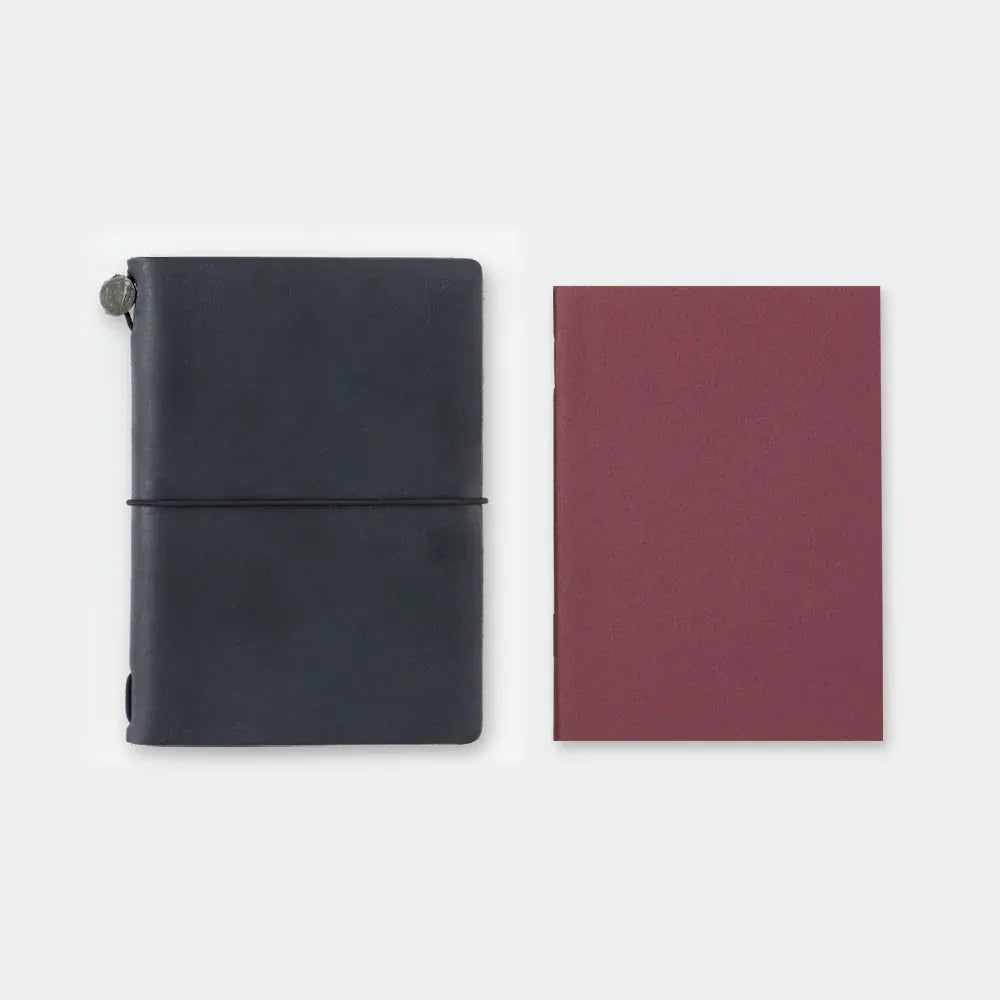 Traveler's Company Paper Traveler's Notebook - 003 Blank Notebook (Passport Size)