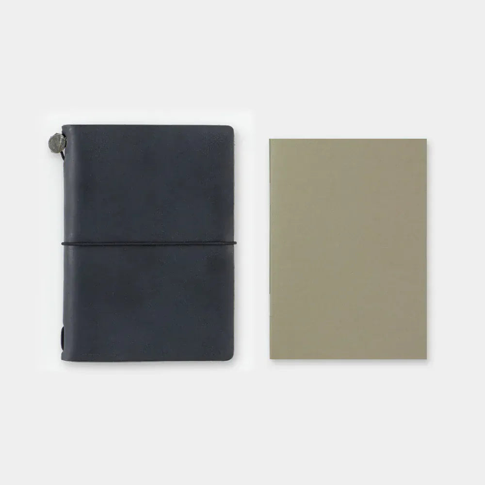 Traveler's Company Paper Traveler's Notebook - 007 Free Weekly Diary (Passport Size)