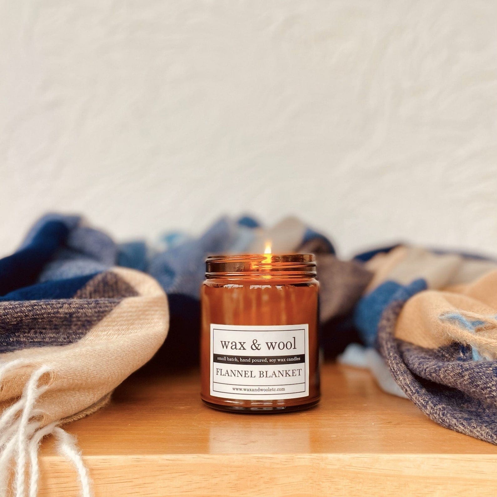 wax & wool Candle Flannel Blanket - 9 oz Pure Soy Wax Candle
