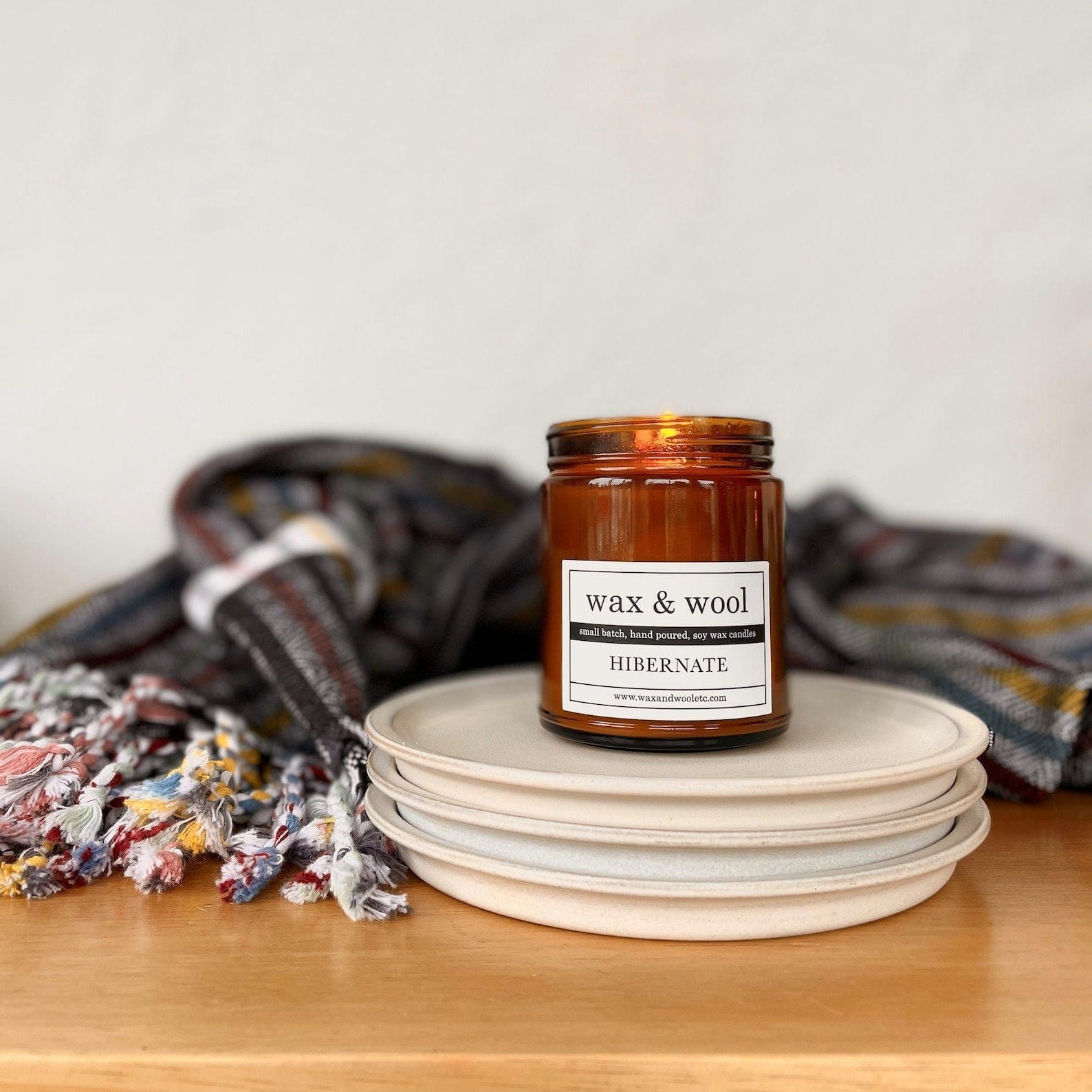 wax & wool Candle Hibernate - 9 oz Pure Soy Wax Candle