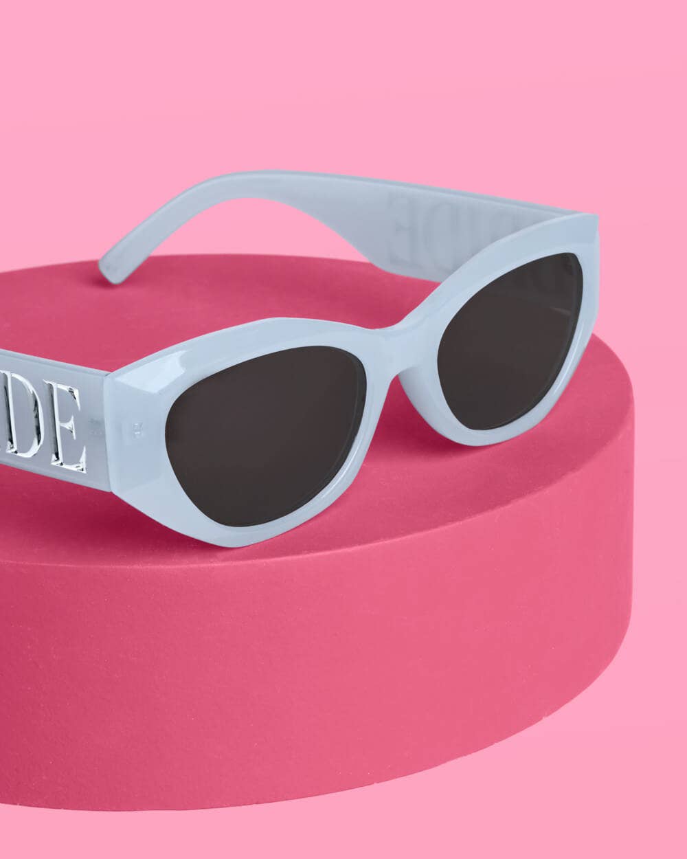 xo, Fetti Gifts Blue Bride Sunglasses