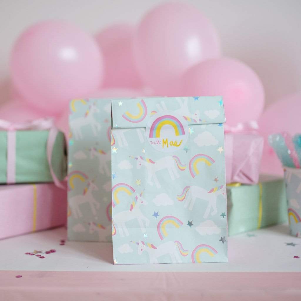 Great Pretenders Party Supplies Unicorn Treat Bags with Stickers