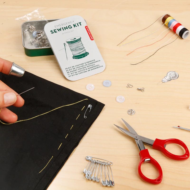 Kikkerland Travel Kit Emergency Sewing Kit